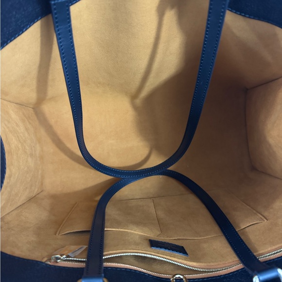 Louis Vuitton OnTheGo GM tote bag in black Monogram Empreinte leather - Picture 10 of 12